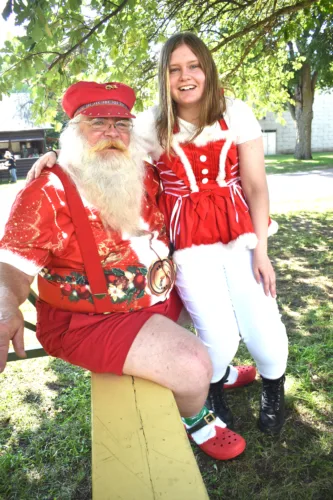 Sertoma Club serves up Santa in the Summer